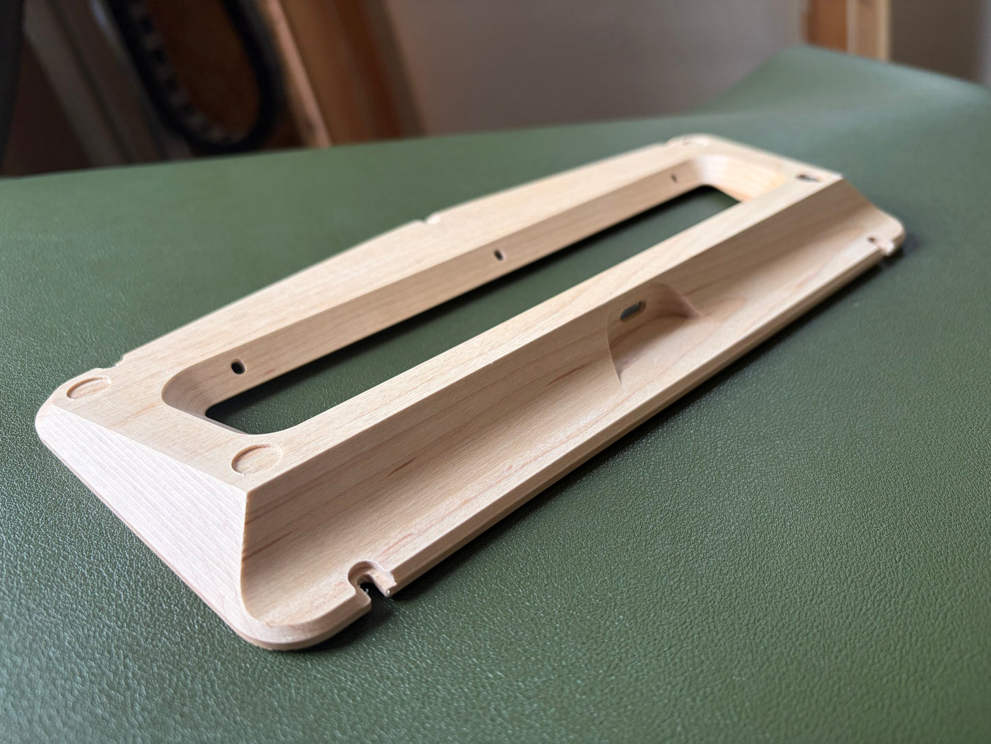 BOTTOM CASE